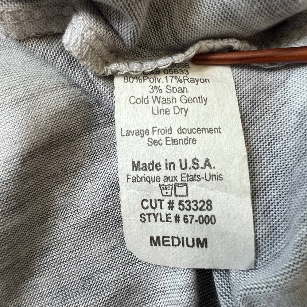 JESS & JANE V-Neck Tunic Blouse Grey White Size Medium NWT - Picture 9 of 9
